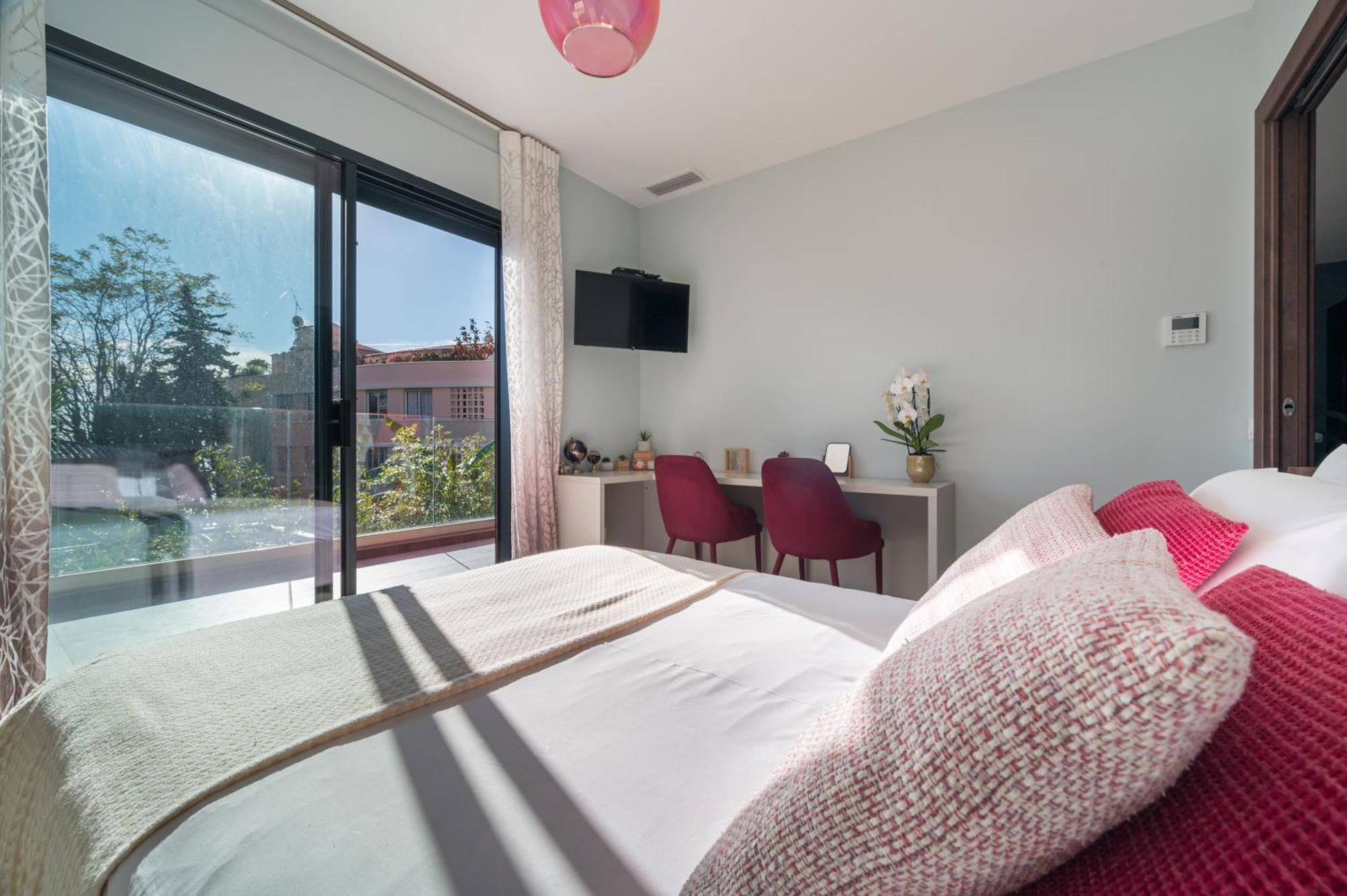 Deluxe Villa Graziella 200 M From The Beach Eze Bagian luar foto
